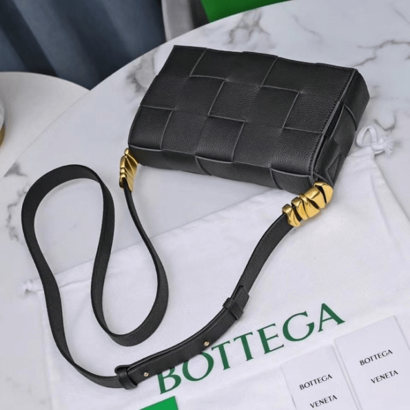 Bottega-Veneta-CASSETTE-Black-7.png