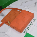 Bottega-Veneta-CASSETTE-Maple.png