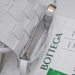 Bottega-Veneta-CASSETTE-White.png