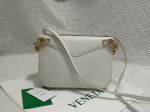 Bottega-Veneta-Mount-White.png