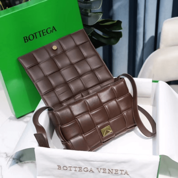 Bottega-Veneta-Padded-Cassette-Fondant-2.png