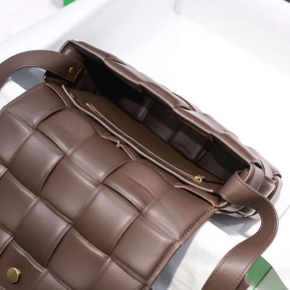 Bottega-Veneta-Padded-Cassette-Fondant-3.png