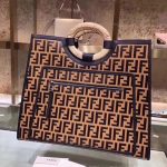 FENDI-Kan-I-Leather-Tote-Bag.jpg