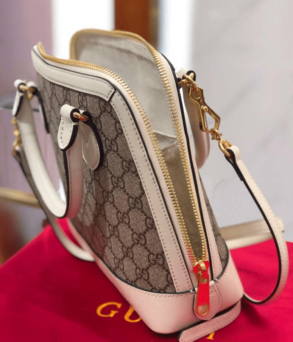 Gucci-GG-Supreme-Canvas-Top-Handle-Bag-White-4.png