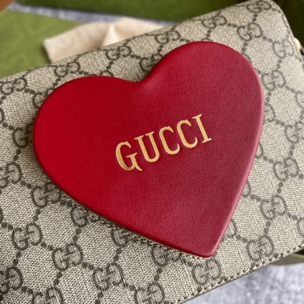 Gucci-Heart-Leather-Bag-Red-3.png