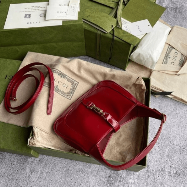 Gucci-Jackie-1961-Mini-Hobo-Bag-Red-4.png