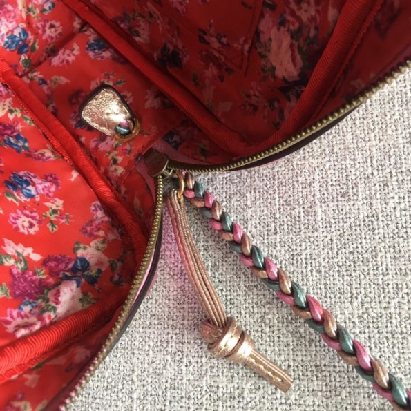 Gucci-Laminated-Leather-Small-Shoulder-Bag-Pink-And-Blue-7.png