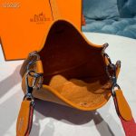 Hermes-Evelyne-III-TPM-Bag-20cm-in-Taurillon-Clemence-Brown.jpg