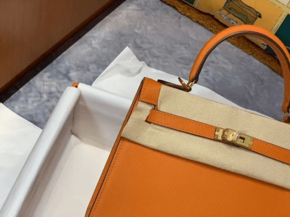 Hermes-Kelly-Epsom-Calfskin-Leather-Bag-Orange-3.png