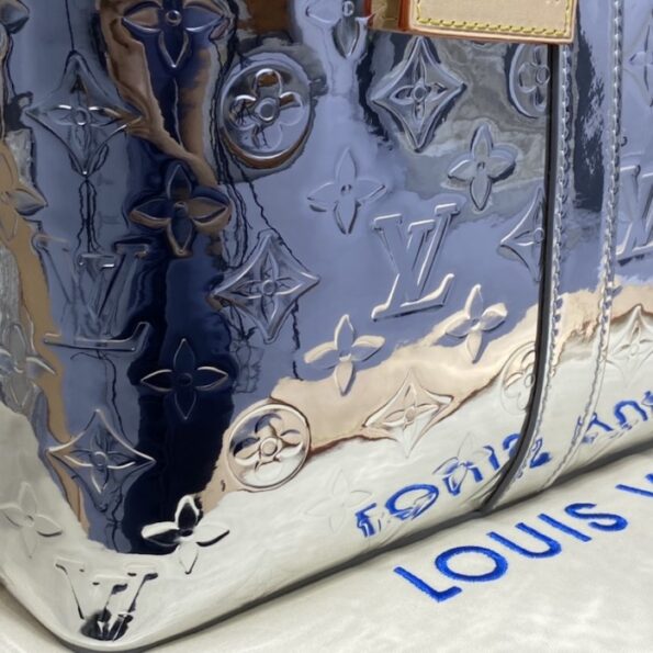 LV-Monogram-Mirror-Neo-Porte-Documents-Voyage-5.jpeg