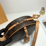 Louis-Vuitton-Boite-Chapeau-Souple-MM-Monogram-in-Brown.jpg