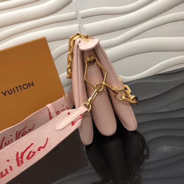 Louis-Vuitton-COUSSIN-PM-pink-1.png