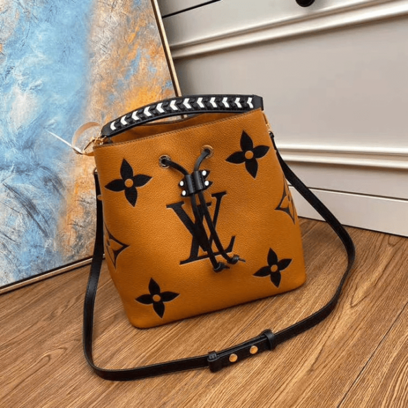 Louis-Vuitton-CRAFTY-NEONOE-Yellow.png