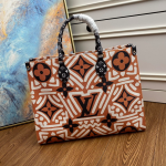 Louis-Vuitton-Crafty-Onthego-GM.png