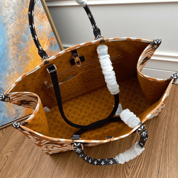 Louis-Vuitton-Crafty-Onthego-GM-5.png