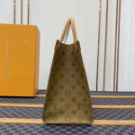 Louis-Vuitton-Disney-Onthego-Medium-Tote-Bag.png