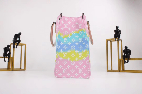 Louis-Vuitton-Escale-Onthego-GM-Monogram-Canvas-pink-7.png