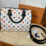 Louis-Vuitton-GAME-ON-SPEEDY-BANDOULIERE-25-White.jpg