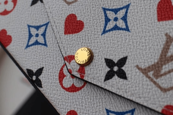 Louis-Vuitton-Game-ON-Dauphine-MM-5.png