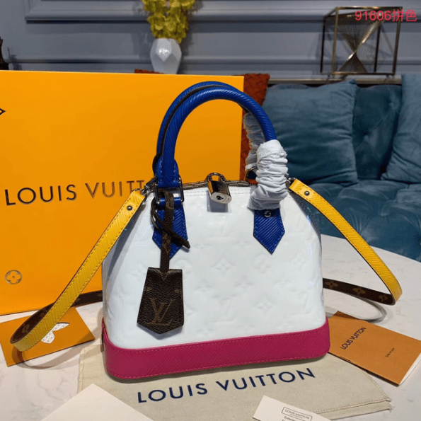 Louis-Vuitton-Monogam-Vernis-White.png