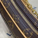 Louis-Vuitton-Monogram-Canvas-Loop-Bag.jpg