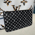 Louis-Vuitton-NEVERFULL-MM-White.png