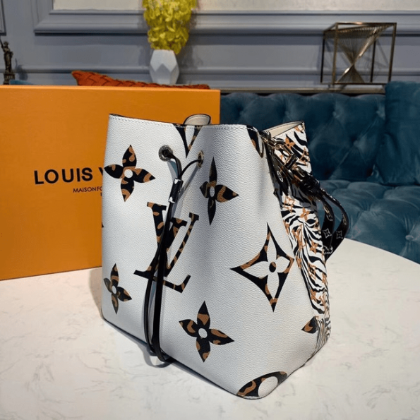 Louis-Vuitton-Neonoe-White-1.png