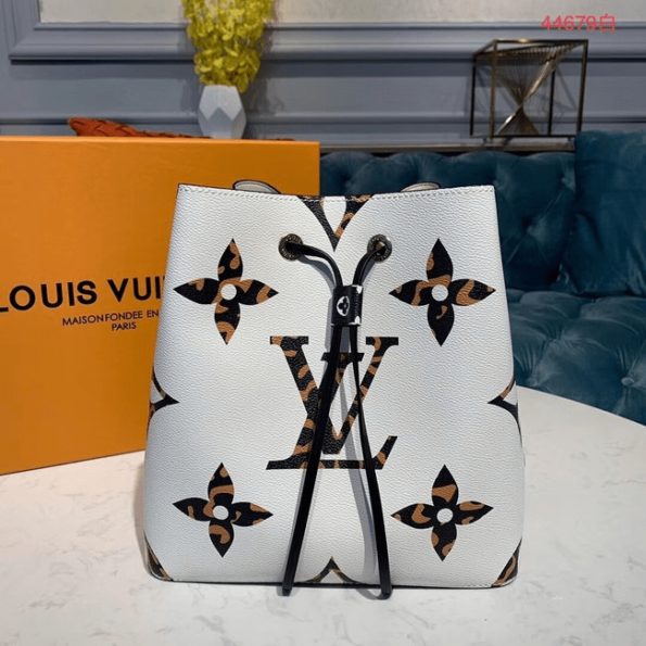 Louis-Vuitton-Neonoe-White.png