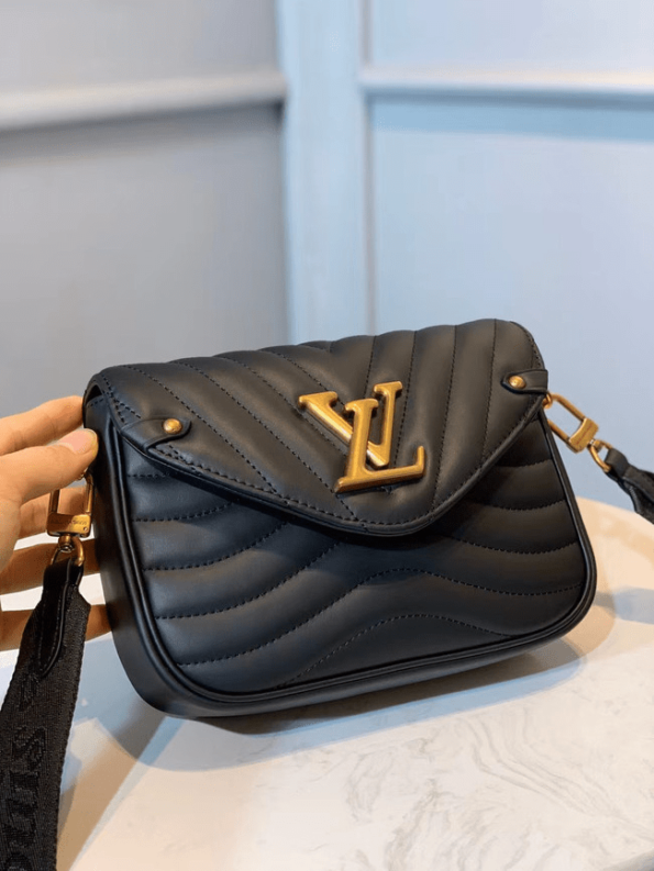 Louis-Vuitton-New-Wave-Shoulder-Bag-Black-1.png