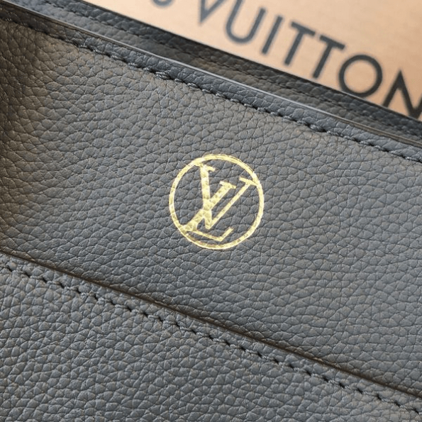 Louis-Vuitton-ON-MY-SIDE-Dark-Grey-9.png