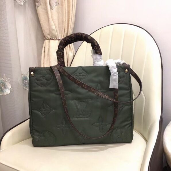 Louis-Vuitton-ONTHEGO-GM-Green.jpg