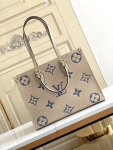 Louis-Vuitton-ONTHEGO-MM-Cream-and-Blue.png