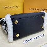 Louis-Vuitton-On-My-Side-MM-Handbag.jpg