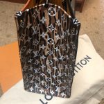 Louis-Vuitton-OnTheGo-GM-Gold-Black.jpg