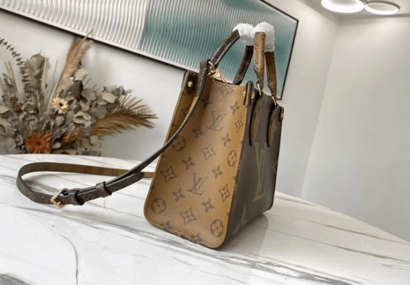 Louis-Vuitton-Onthego-medium-tote-bag-Brown-2.png