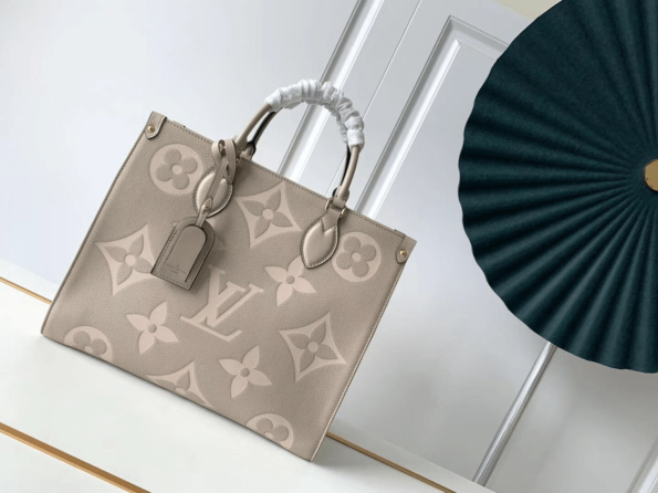 Louis-Vuitton-Original-Onthego-medium-tote-bag.png