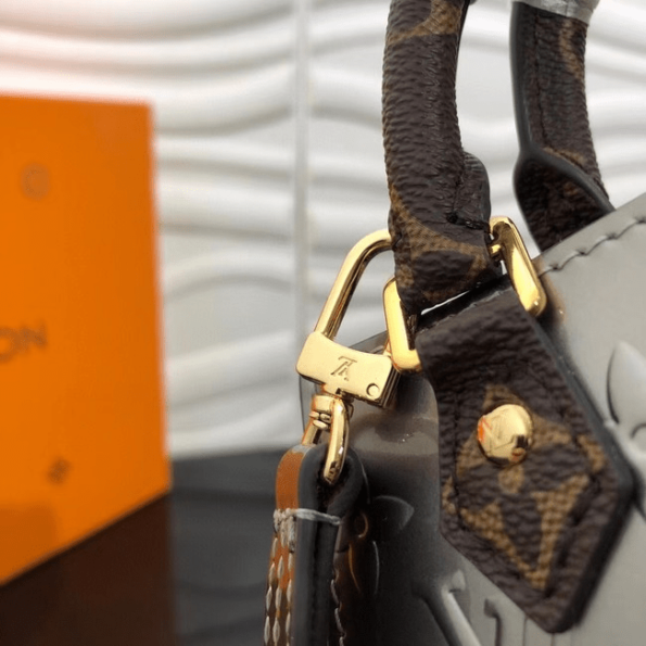 Louis-Vuitton-PETIT-SAC-PLAT-Grey-8.png