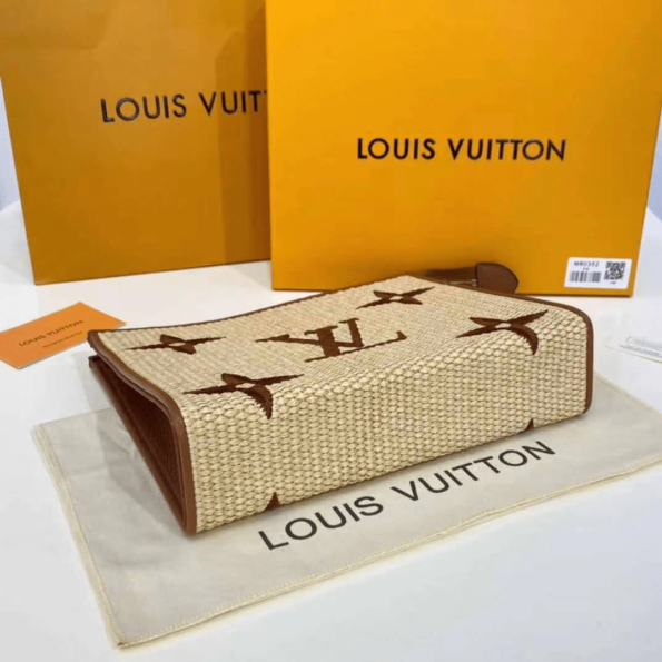 Louis-Vuitton-POCHETTE-VOYAGE-MM-Brown-4.png