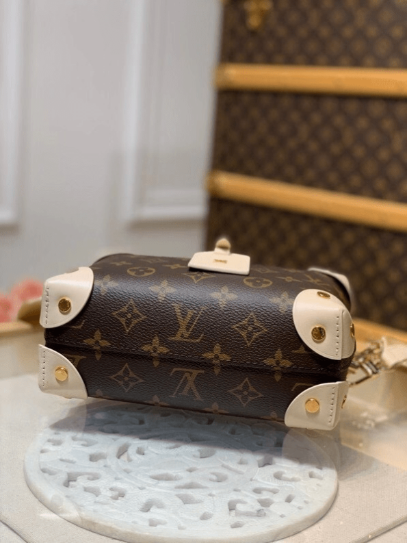 Louis-Vuitton-Petite-Malle-Souple-Cream-4.png