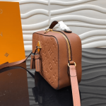 Louis-Vuitton-SAINTONGE-Camel-Mongram-Empreinte.png