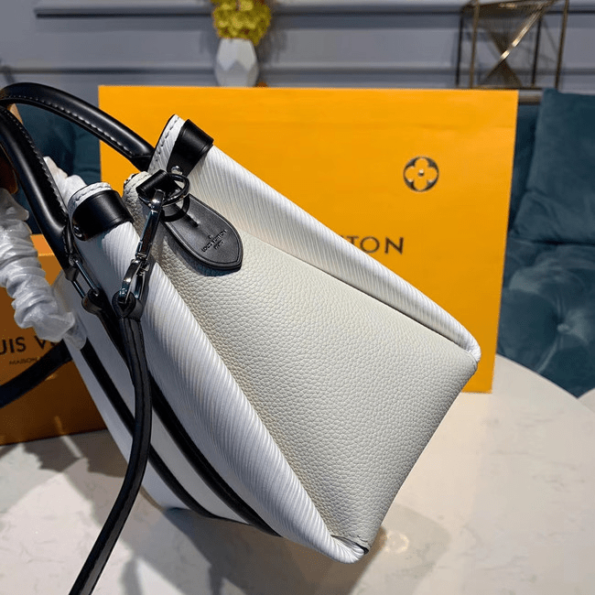 Louis-Vuitton-SOUFFLOT-BB-White-2.png