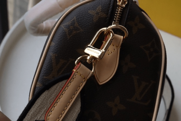 Louis-Vuitton-SPEEDY-Monogram-Canvas-Cream-8.png