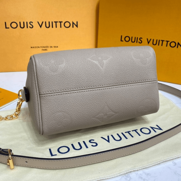 Louis-Vuitton-Speedy-Bandouliere-20-Tourterelle-3.png