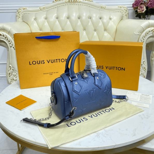 Louis-Vuitton-Speedy-Bandouliere-20-blue-2.png