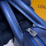 Louis-Vuitton-Speedy-Bandouliere-20-blue.png