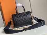 Louis-Vuitton-Speedy-Bandouliere-22-Black-Shoulder-Bag.jpeg