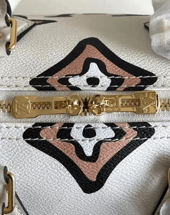 Louis-Vuitton-Speedy-Bandouliere-25-Cream-6.png