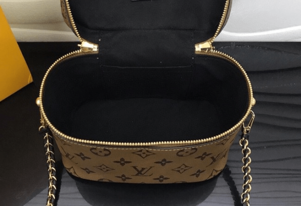 Louis-Vuitton-VANITY-PM-Bag-1.png