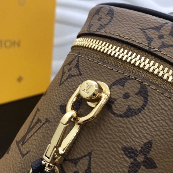 Louis-Vuitton-VANITY-PM-Bag-3.png