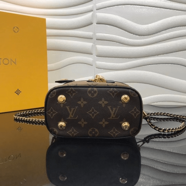 Louis-Vuitton-VANITY-PM-Bag-7.png